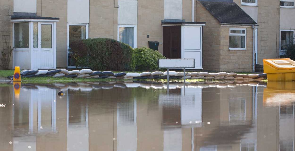 Barrière anti-inondation temporaire ou permanente : que choisir ?